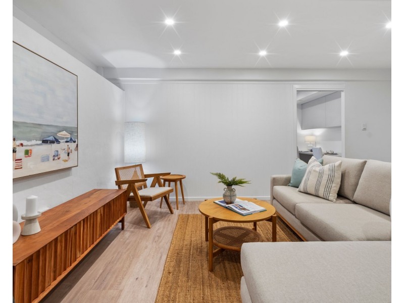 98 Dutton Street, Coolangatta QLD 4225