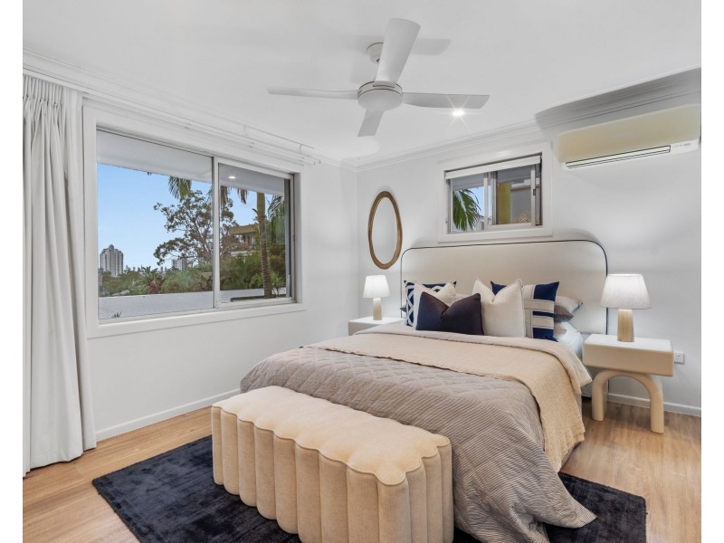 98 Dutton Street, Coolangatta QLD 4225