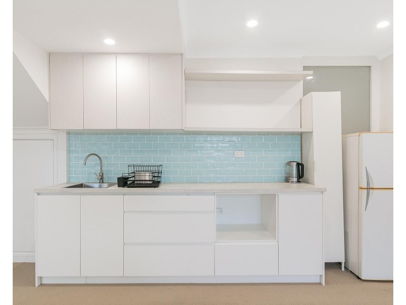 98 Dutton Street, Coolangatta QLD 4225