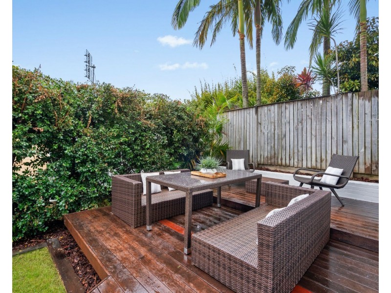 98 Dutton Street, Coolangatta QLD 4225