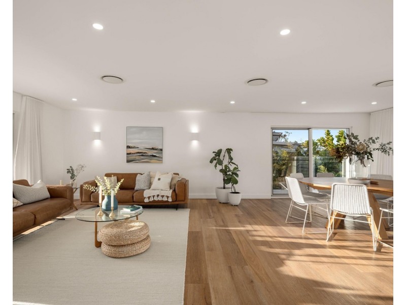 214 Simpsons Road, Currumbin Waters QLD 4223