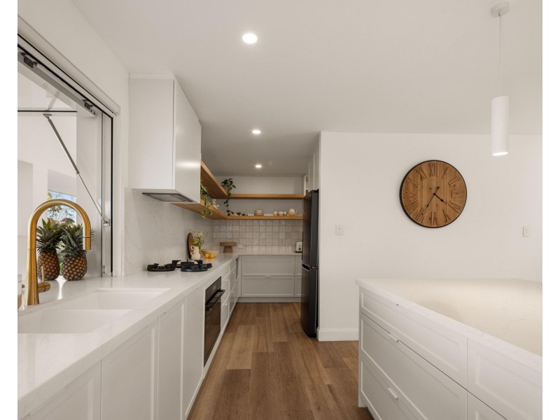 214 Simpsons Road, Currumbin Waters QLD 4223