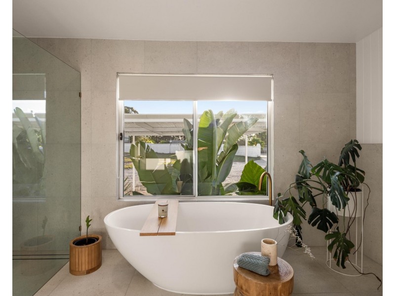 214 Simpsons Road, Currumbin Waters QLD 4223