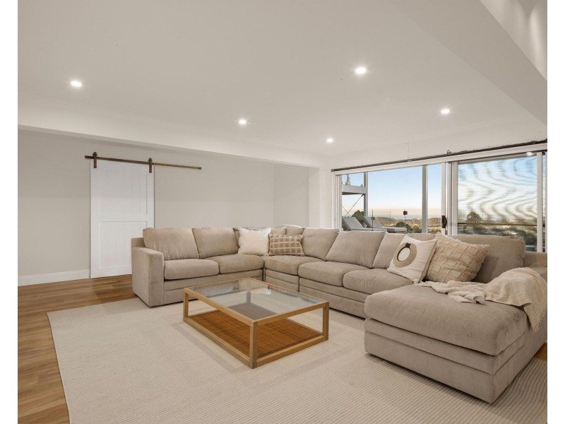 214 Simpsons Road, Currumbin Waters QLD 4223