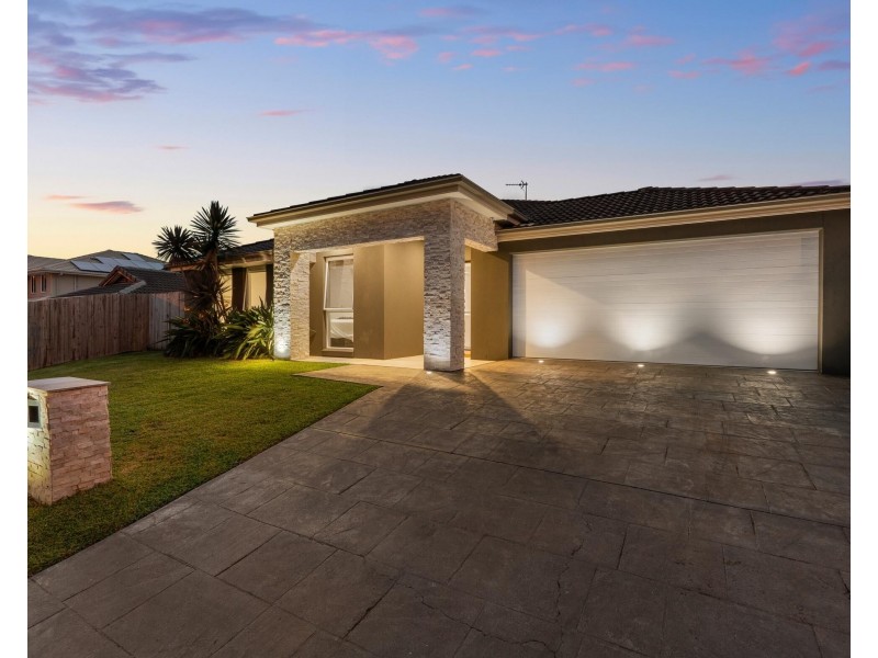 69 Wunburra Circle, Pacific Pines QLD 4211