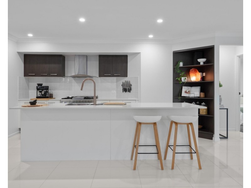 69 Wunburra Circle, Pacific Pines QLD 4211