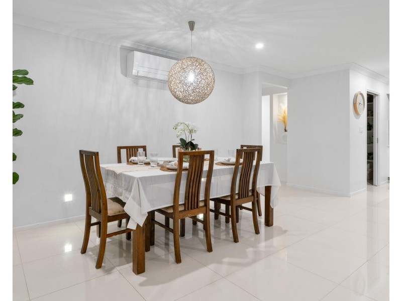 69 Wunburra Circle, Pacific Pines QLD 4211