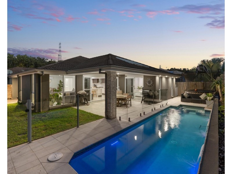 69 Wunburra Circle, Pacific Pines QLD 4211