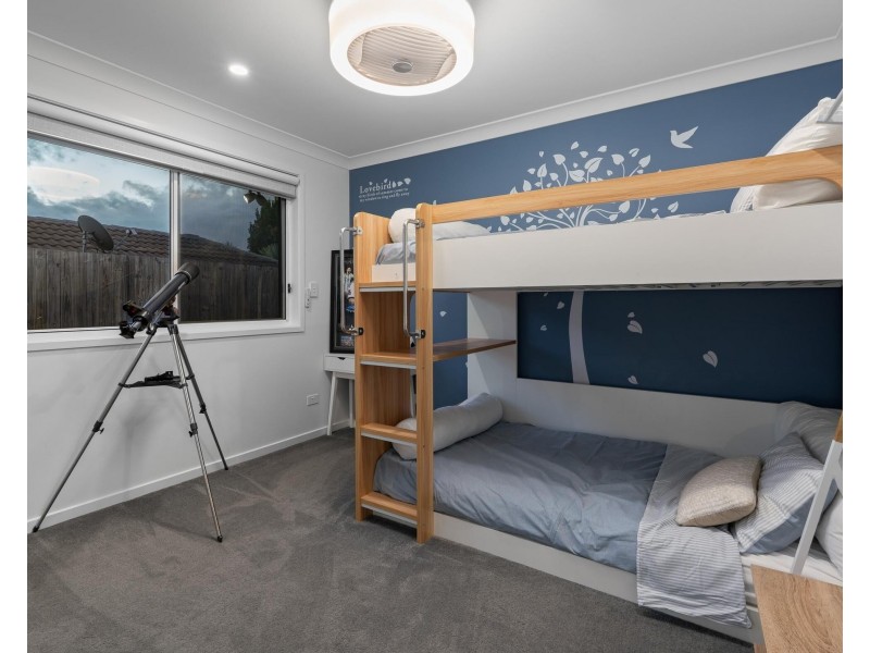 69 Wunburra Circle, Pacific Pines QLD 4211