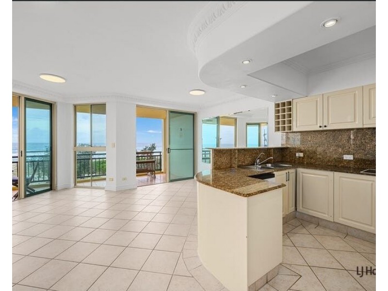 3/305 Golden Four Drive, Bilinga QLD 4225