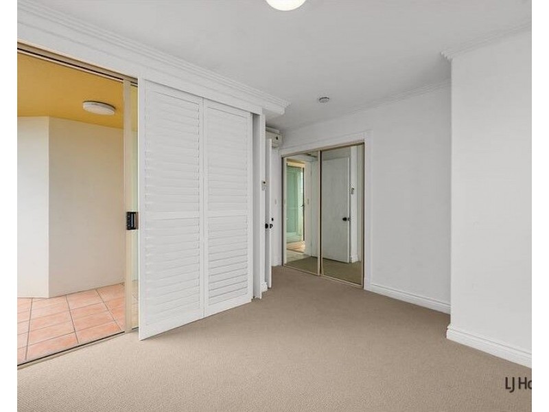 3/305 Golden Four Drive, Bilinga QLD 4225