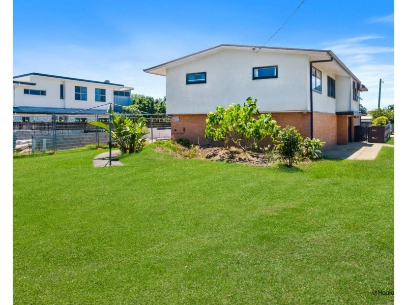 49 Third Avenue, Palm Beach QLD 4221
