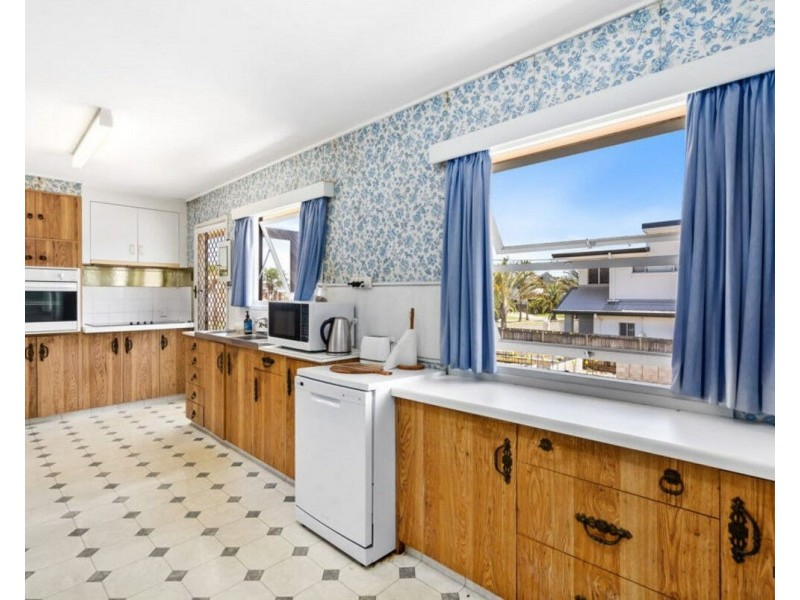 49 Third Avenue, Palm Beach QLD 4221