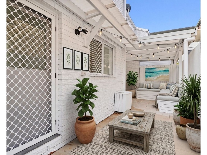 2/17 Molucca Avenue, Palm Beach QLD 4221