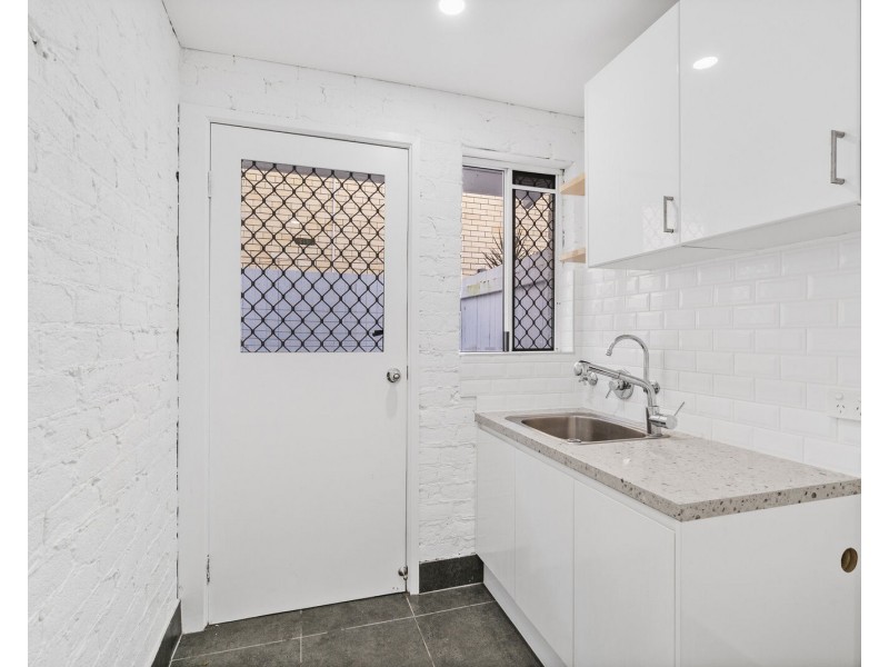 2/17 Molucca Avenue, Palm Beach QLD 4221