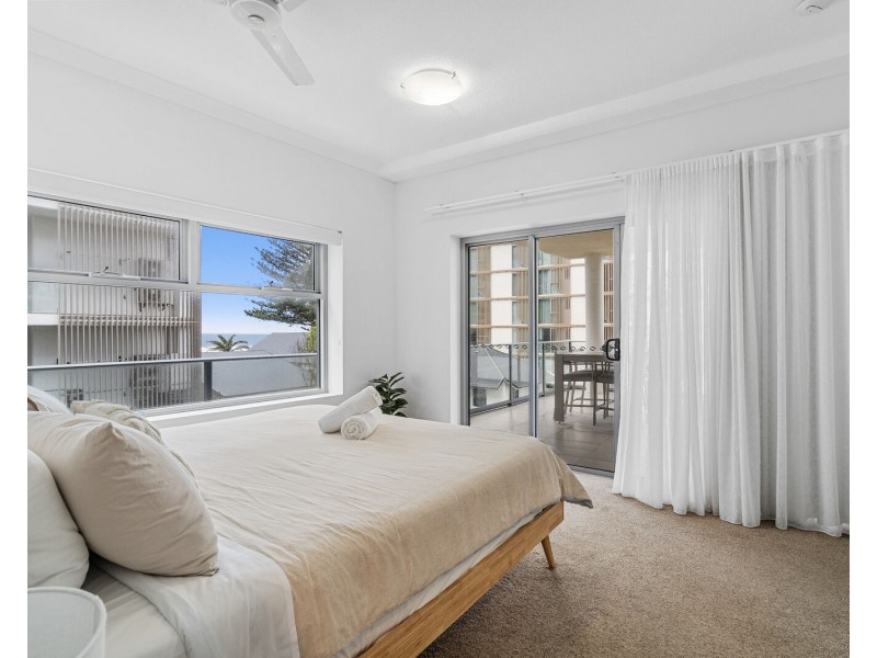 2/1449 Gold Coast Highway, Palm Beach QLD 4221