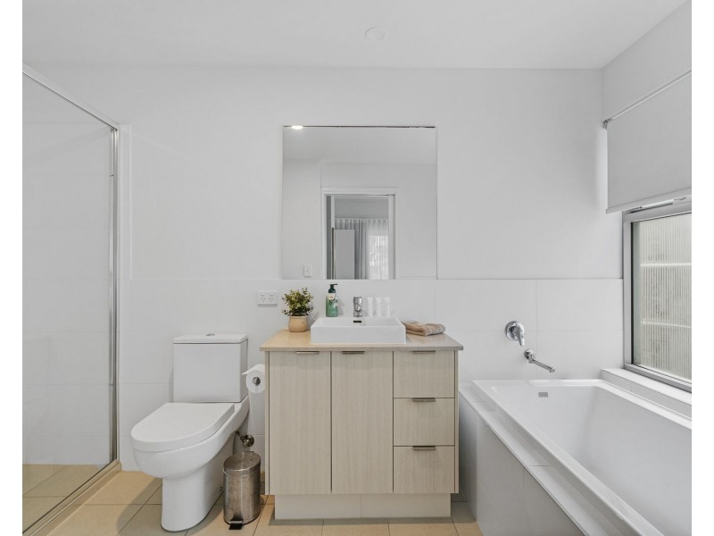 2/1449 Gold Coast Highway, Palm Beach QLD 4221