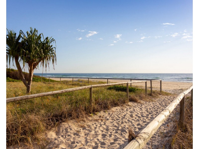 2/1449 Gold Coast Highway, Palm Beach QLD 4221