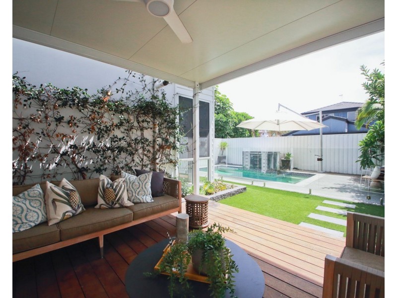 15 Cronulla Avenue, Mermaid Beach QLD 4218