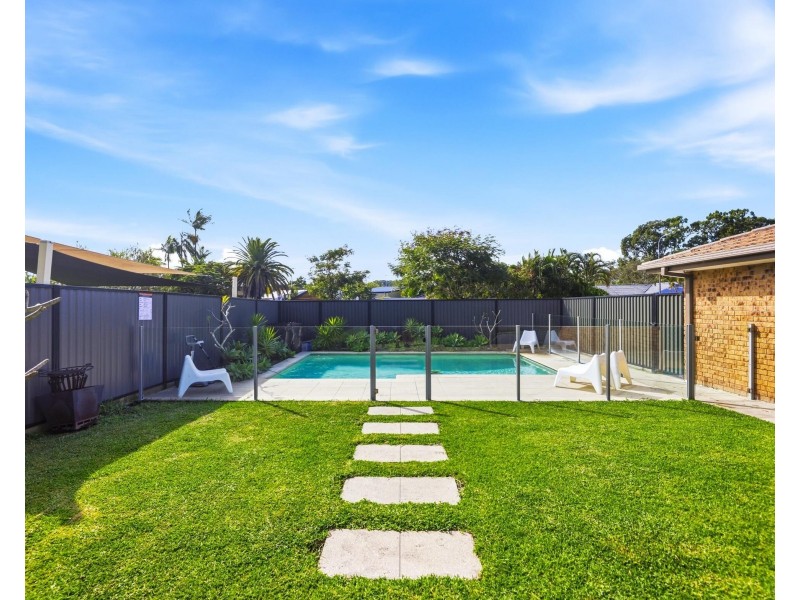 31 Clives Circuit, Currumbin Waters QLD 4223