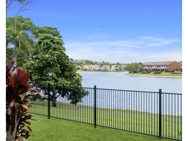 127 Murtha Drive, Elanora QLD 4221