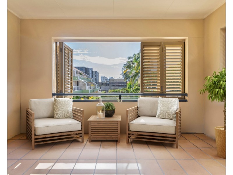 10/33-37 Dixon Street, Coolangatta QLD 4225
