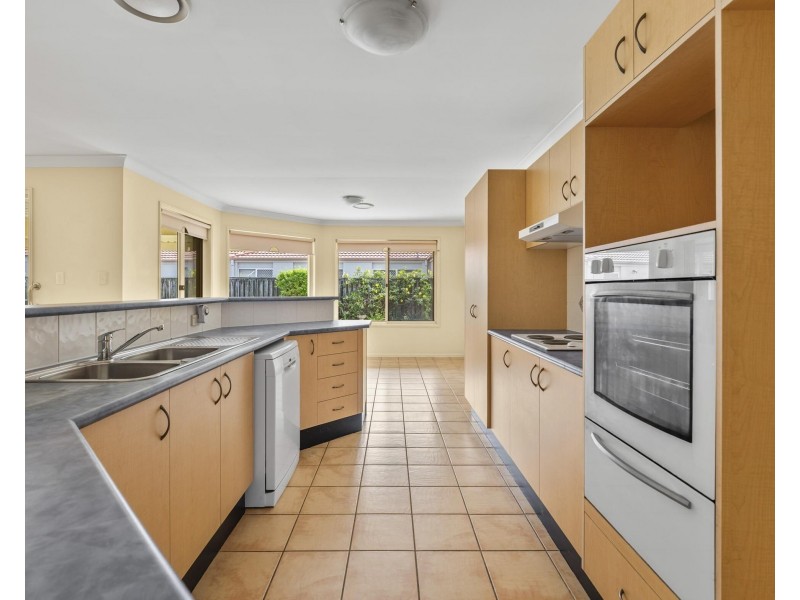 87 Dunlin Drive, Burleigh Waters QLD 4220