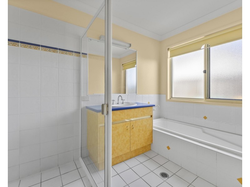 87 Dunlin Drive, Burleigh Waters QLD 4220