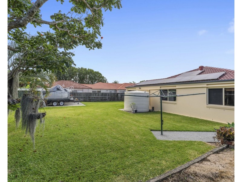 87 Dunlin Drive, Burleigh Waters QLD 4220