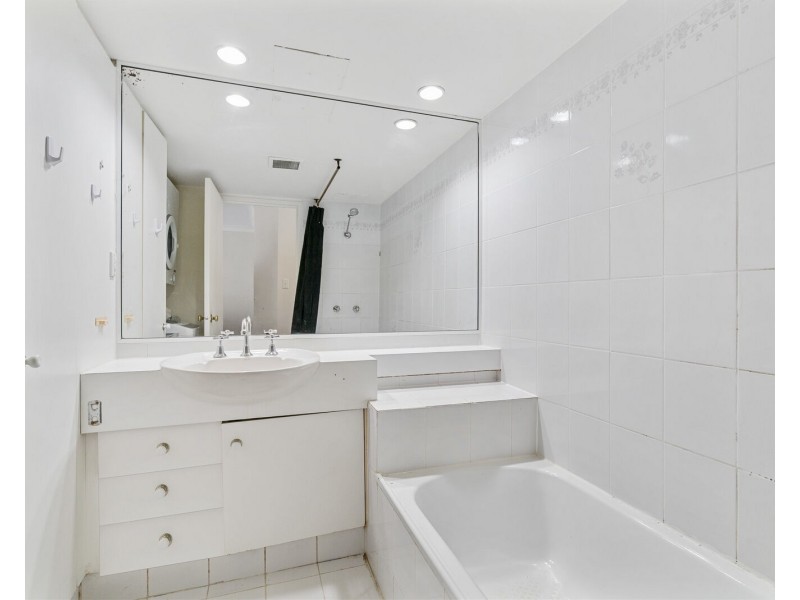 16/27 Peninsula Drive, Surfers Paradise QLD 4217