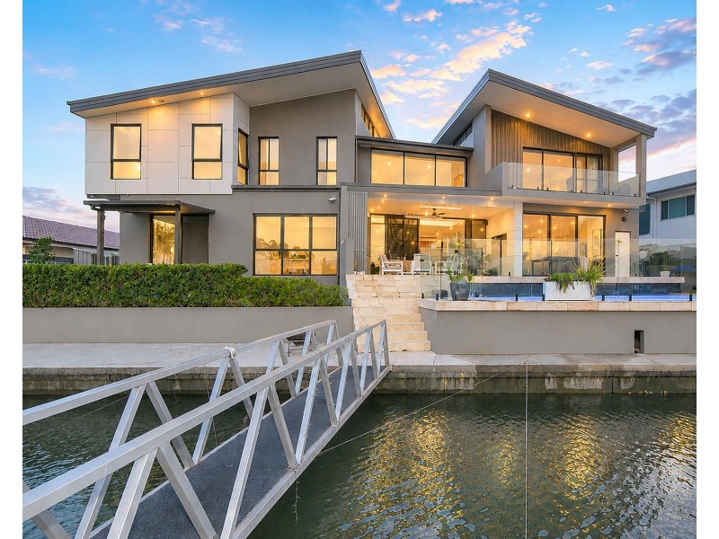11 Tiller Court, Currumbin Waters QLD 4223