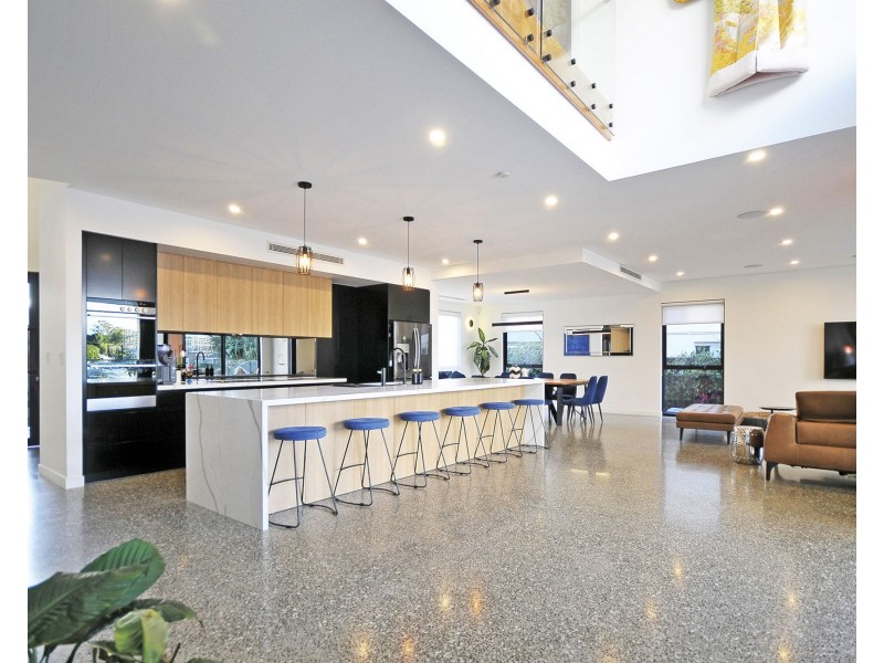 11 Tiller Court, Currumbin Waters QLD 4223