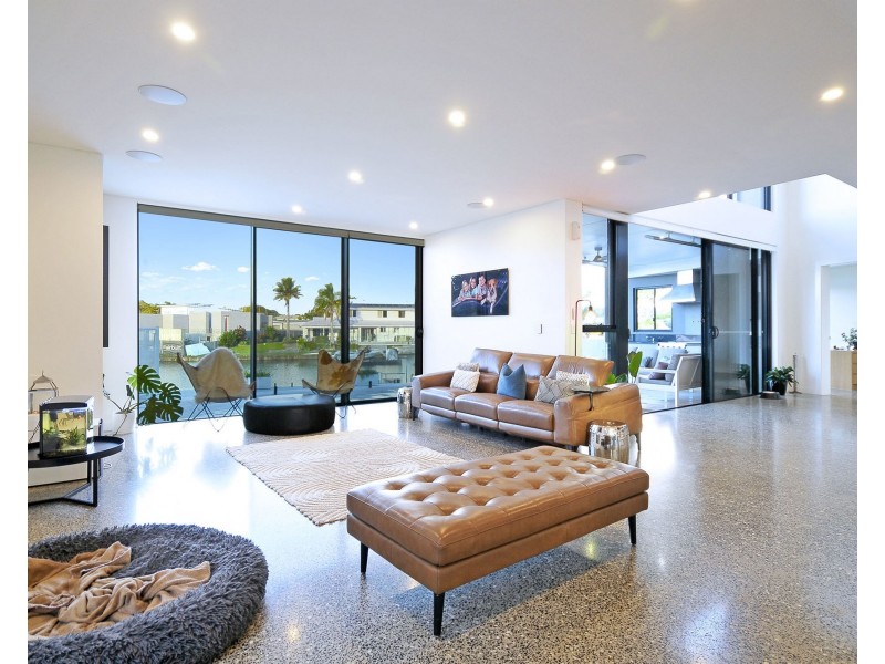 11 Tiller Court, Currumbin Waters QLD 4223