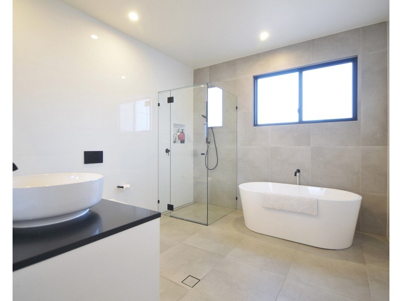 11 Tiller Court, Currumbin Waters QLD 4223