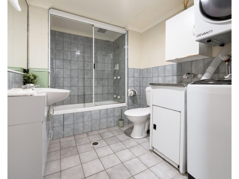 23/42 Beach Parade, Surfers Paradise QLD 4217