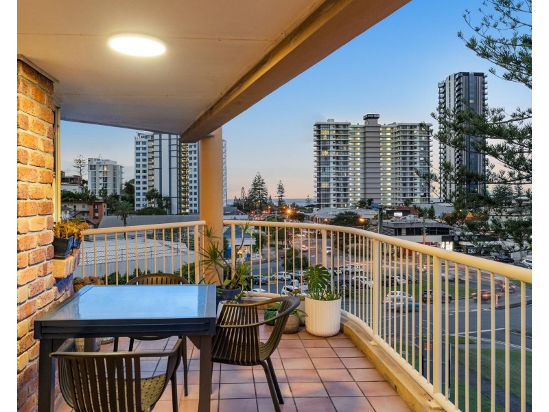 7/45 McLean Street, Coolangatta QLD 4225