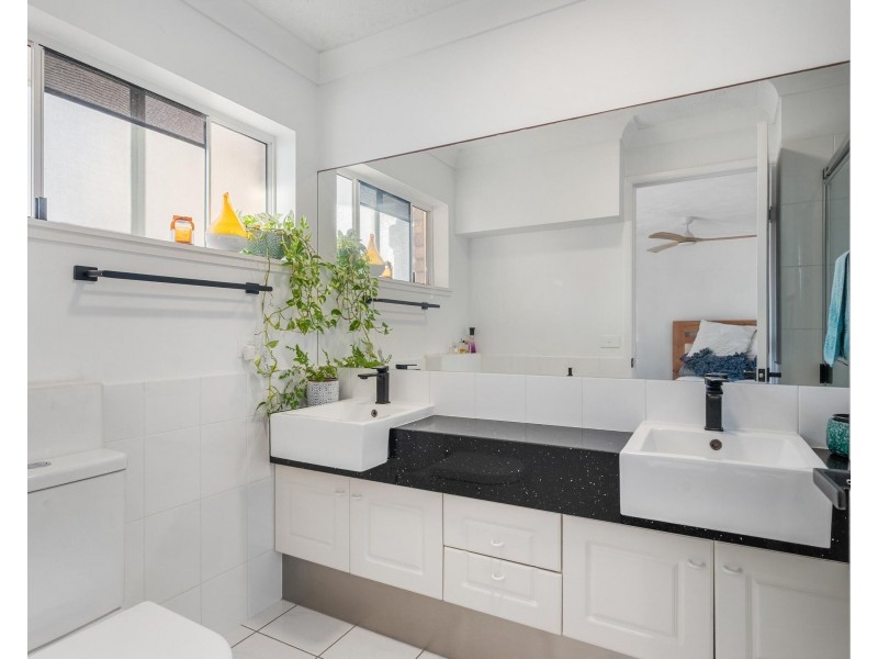7/45 McLean Street, Coolangatta QLD 4225