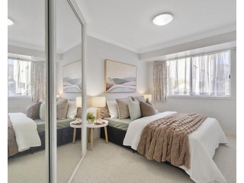 6/54 McLean Street, Coolangatta QLD 4225