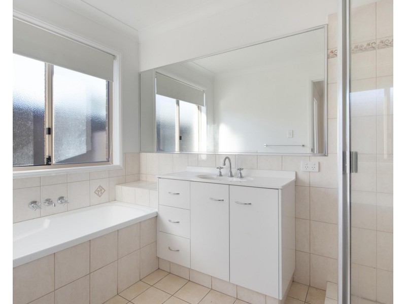 16 Chippendale Crescent, Currumbin Waters QLD 4223