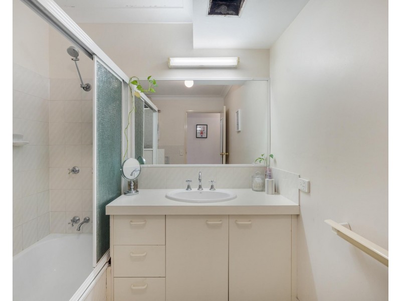 6/3 Tarni Avenue, Palm Beach QLD 4221