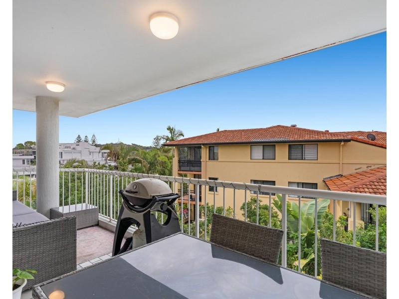6/3 Tarni Avenue, Palm Beach QLD 4221