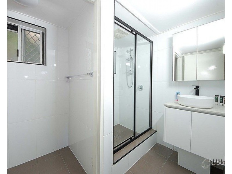 1/1947 Gold Coast Highway, Burleigh Heads QLD 4220