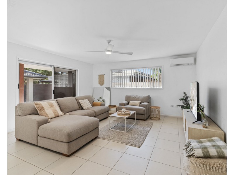 8 Hooper Drive, Currumbin QLD 4223