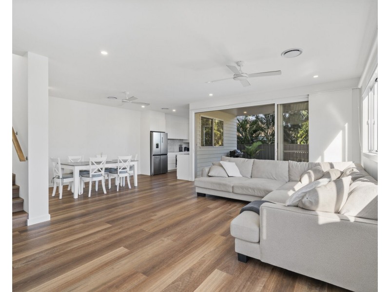 227 Mallawa Drive, Palm Beach QLD 4221