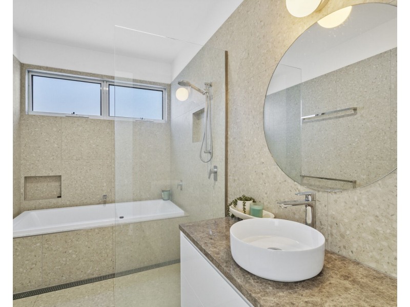 227 Mallawa Drive, Palm Beach QLD 4221