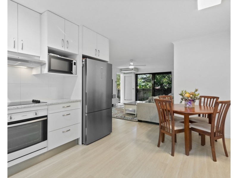 1/14 Warrawong Street, Coolangatta QLD 4225
