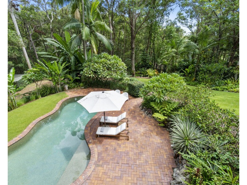 12 Cheshire Grove, Elanora QLD 4221