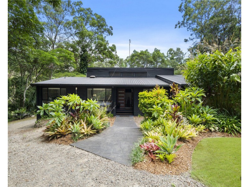 12 Cheshire Grove, Elanora QLD 4221