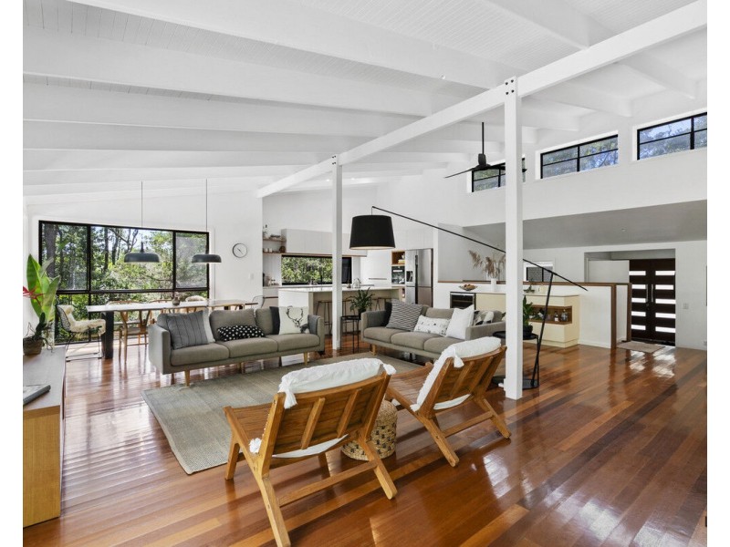 12 Cheshire Grove, Elanora QLD 4221