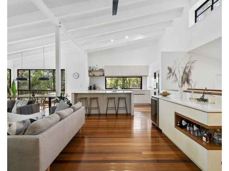 12 Cheshire Grove, Elanora QLD 4221